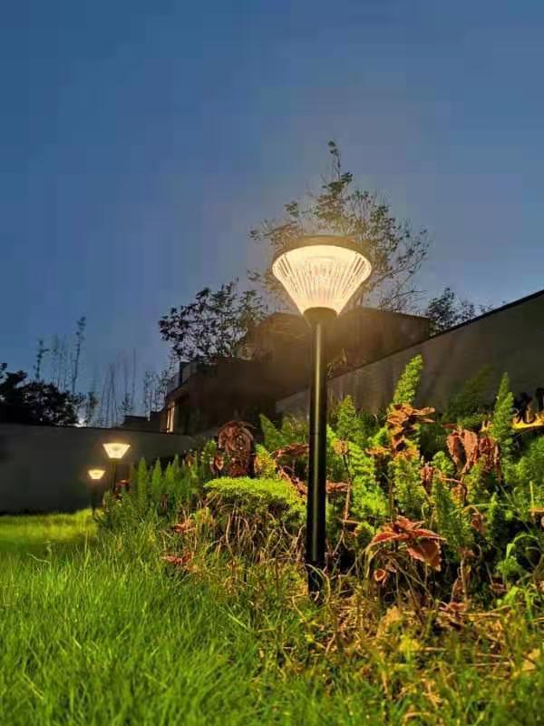SKL 002 Solar Patio Lamp