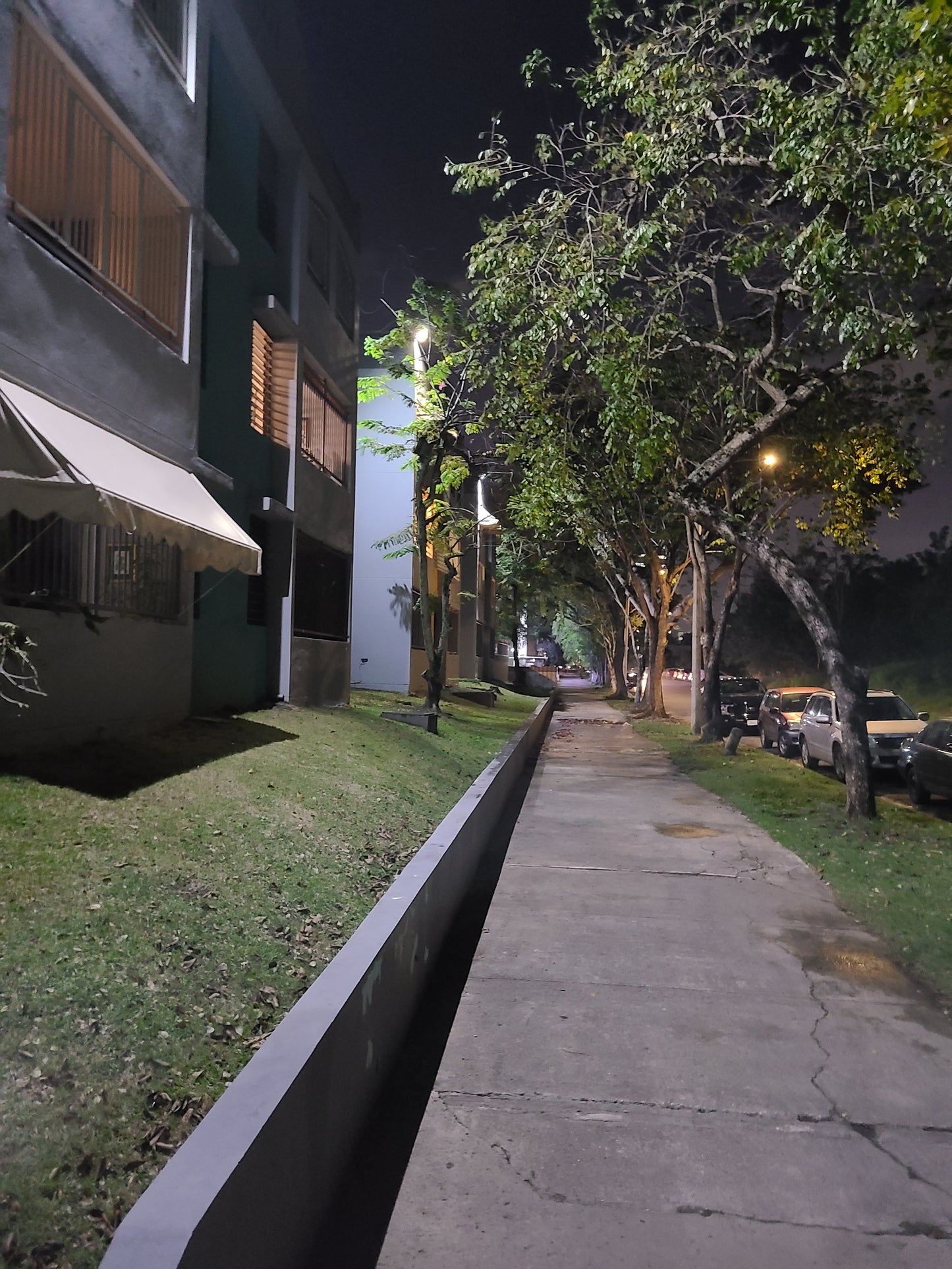 Lámpara Solar Comercial JD 8300L de 15 mil lumenes