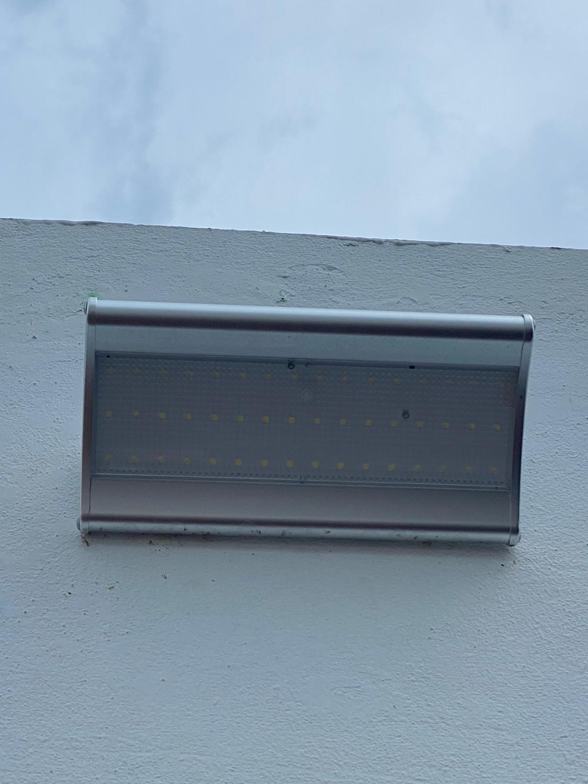 Lámpara Solar de Pared NSL 960 B